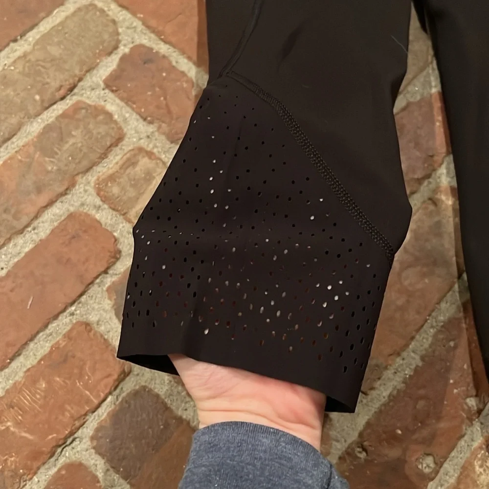 Lululemon Laser Cut Cropped leggings